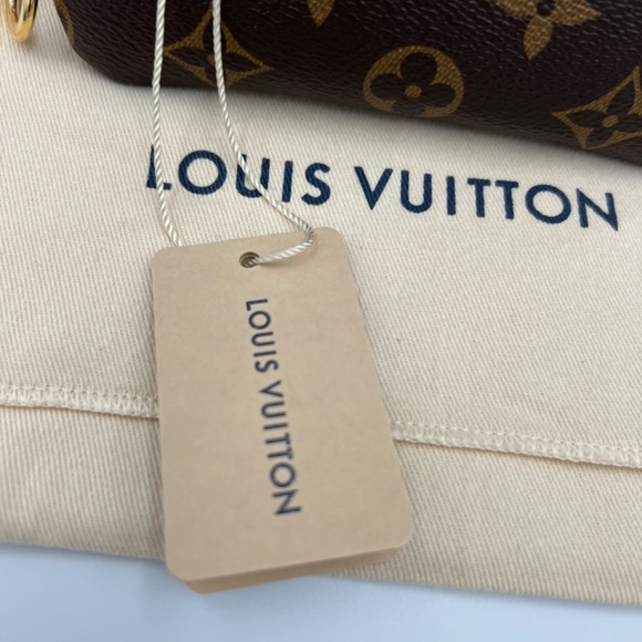 NEW LOUIS VUITTON  Key Pouch S - Picture 15 of 16